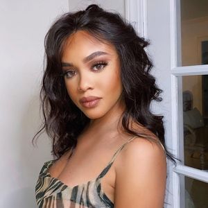 Meet your Posher, Anai